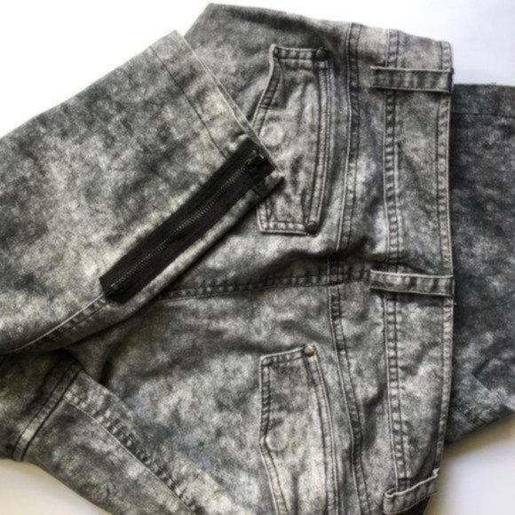 Alice + Olivia Acid Wash Gray Cargo Ankle Zipper Pants Size 10 - Picture 6 of 7